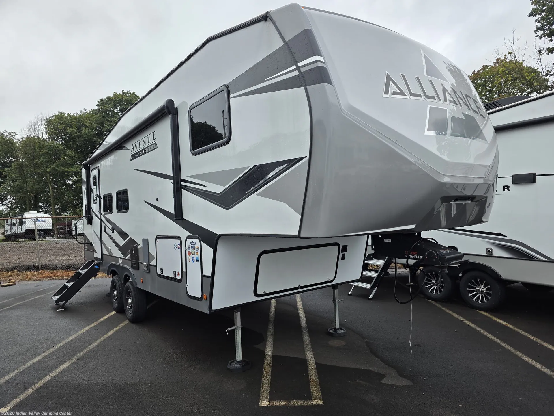 2023 Alliance RV Avenue 26RD - Photo 3