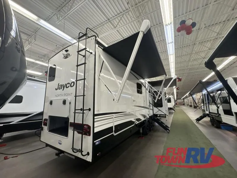 2026 Jayco North Point 382FLRB - Photo 3