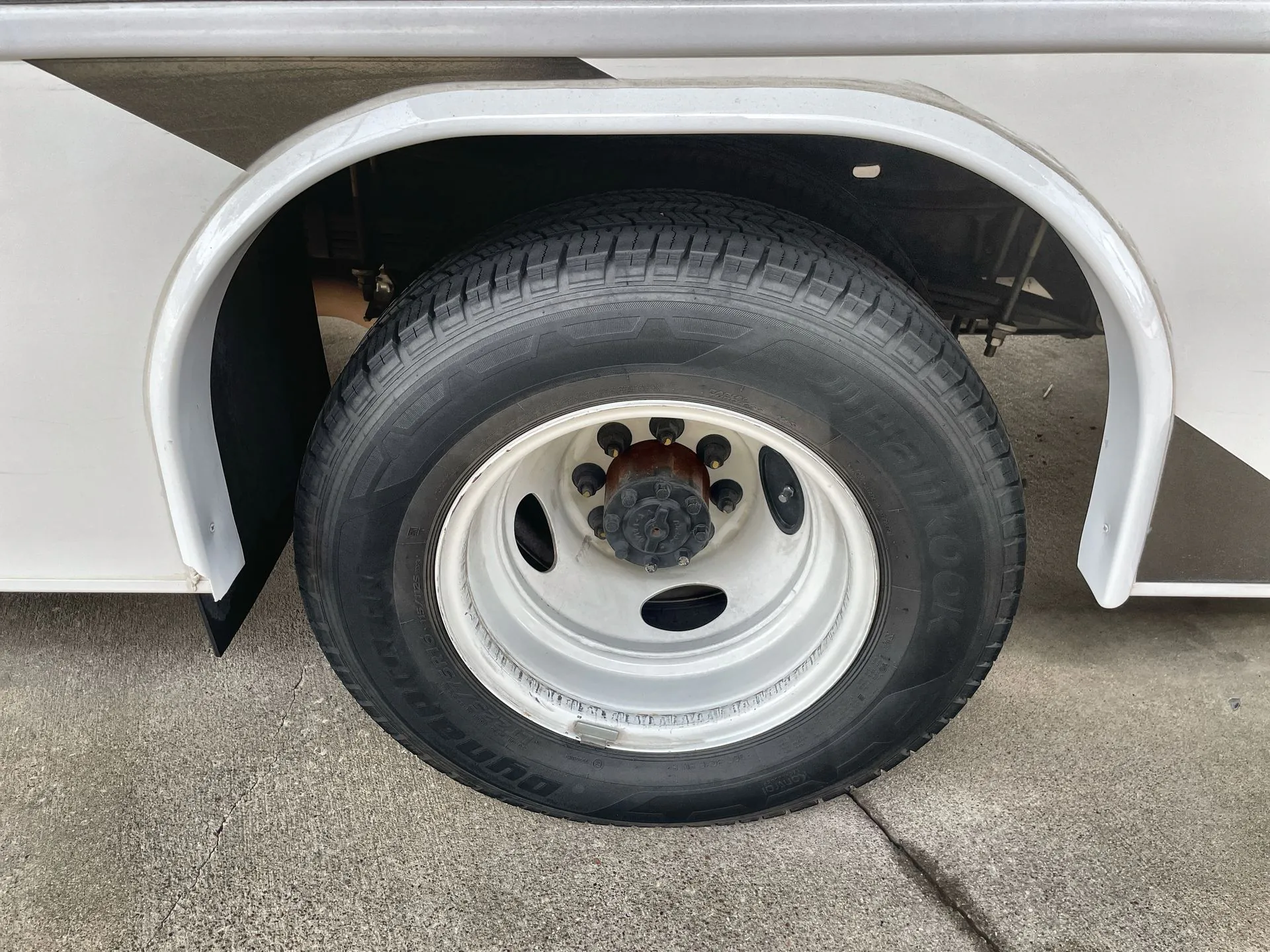 2025 Jayco Greyhawk 31F - Photo 3
