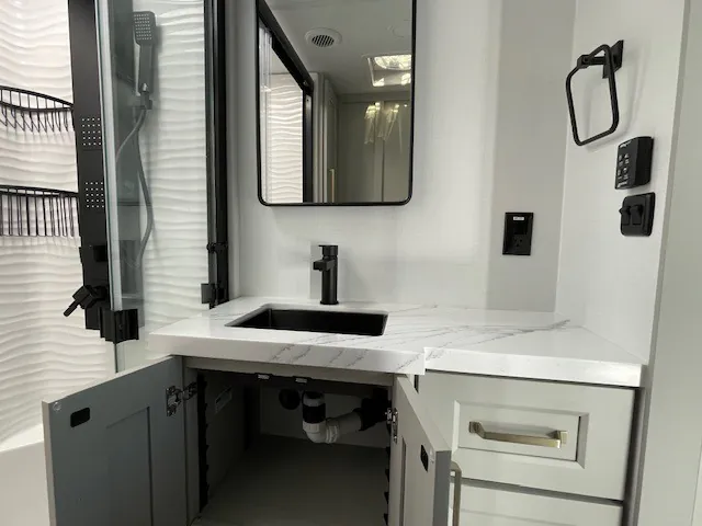 2026 Brinkley Model G 3970, Photos photo 33