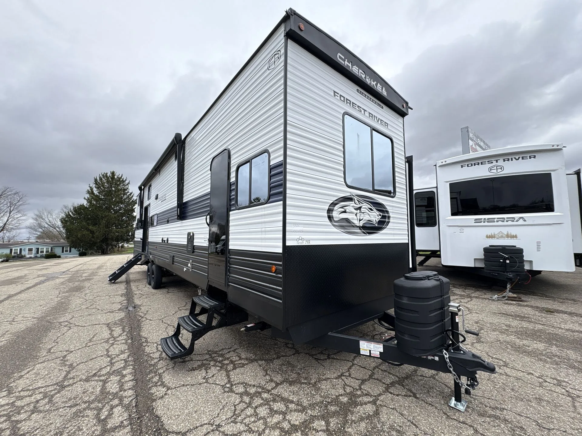 2026 Forest River Cherokee Timberwolf 39DC - Photo 2