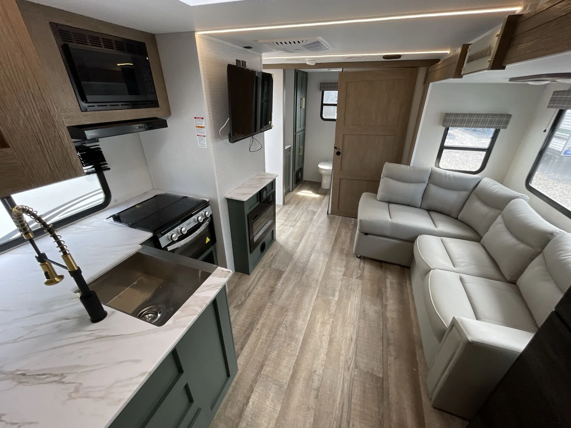2025 Heartland Eddie Bauer Signature 2300RB — living area main