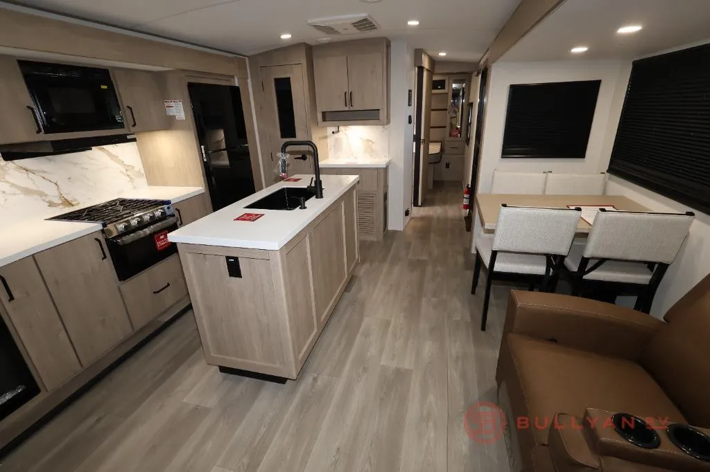 2026 Grand Design Imagine 2970RL - Photo 4