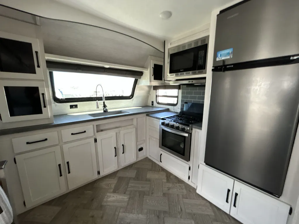 2022 Forest River Puma 31FKRK, Photos photo 21