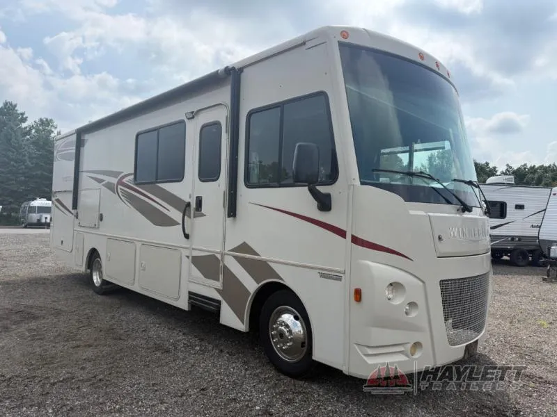 2017 Winnebago Vista 29V - Photo 2