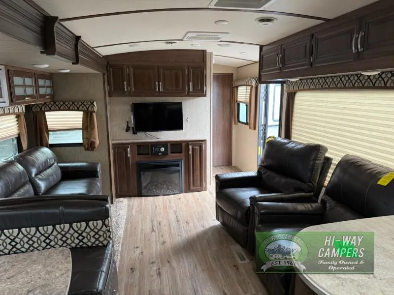 2017 Dutchmen RV Denali 289RK - Photo 4