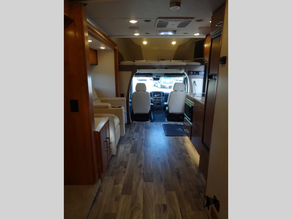 2019 Tiffin Wayfarer 24 FW, Photos photo 27