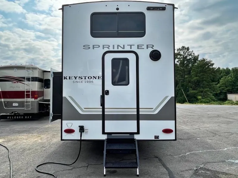 2027 Keystone Sprinter 3920DSL - Photo 4