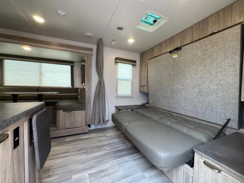 2022 Winnebago Minnie 2201MB - Photo 3