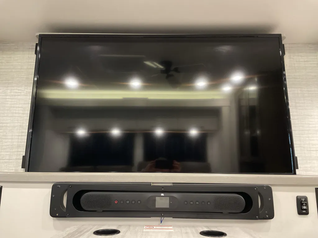 2025 Entegra Coach Vision XL 36C, Photos photo 15