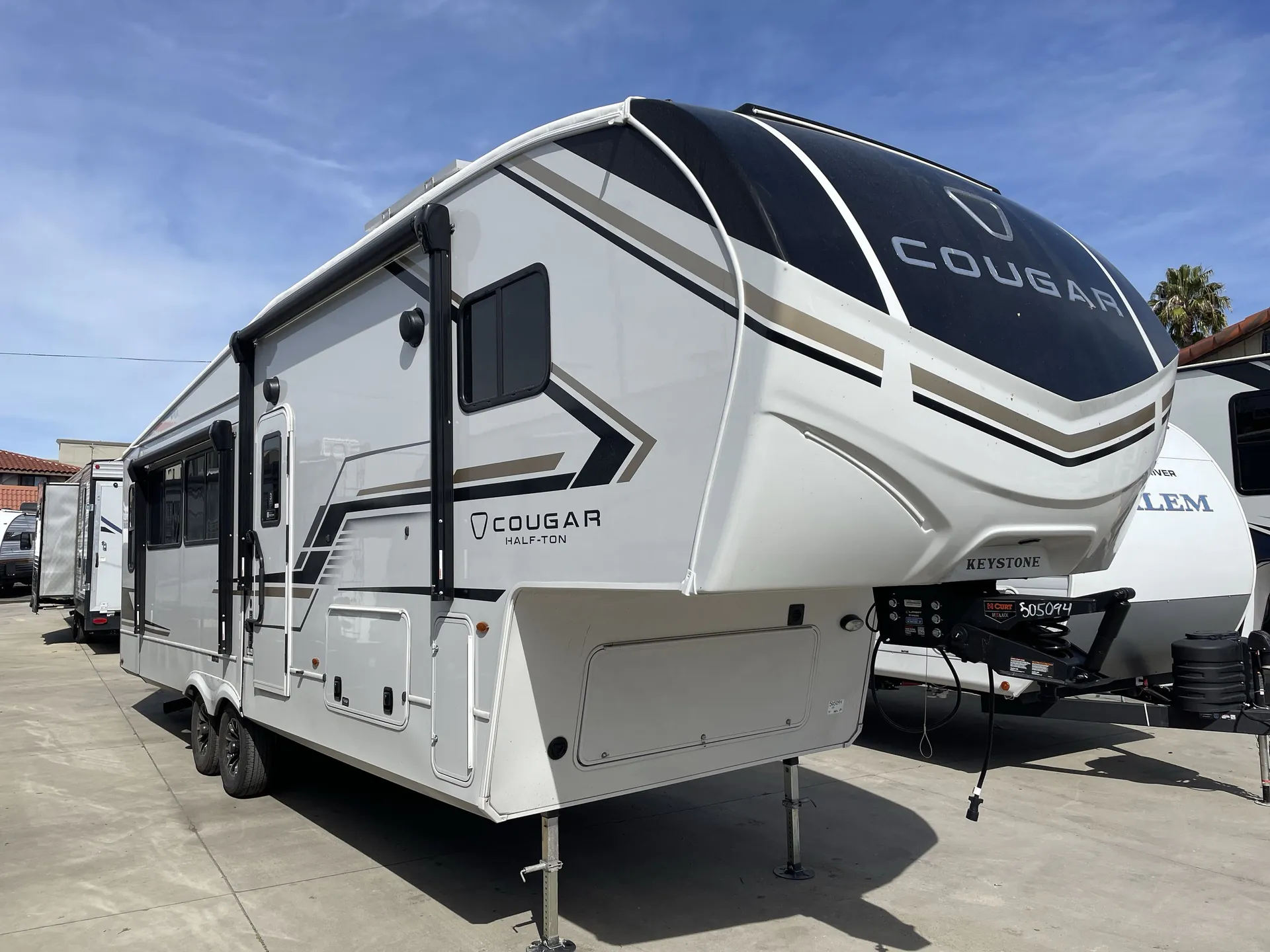 2026 Keystone Cougar Half-Ton 28RLI - Photo 2