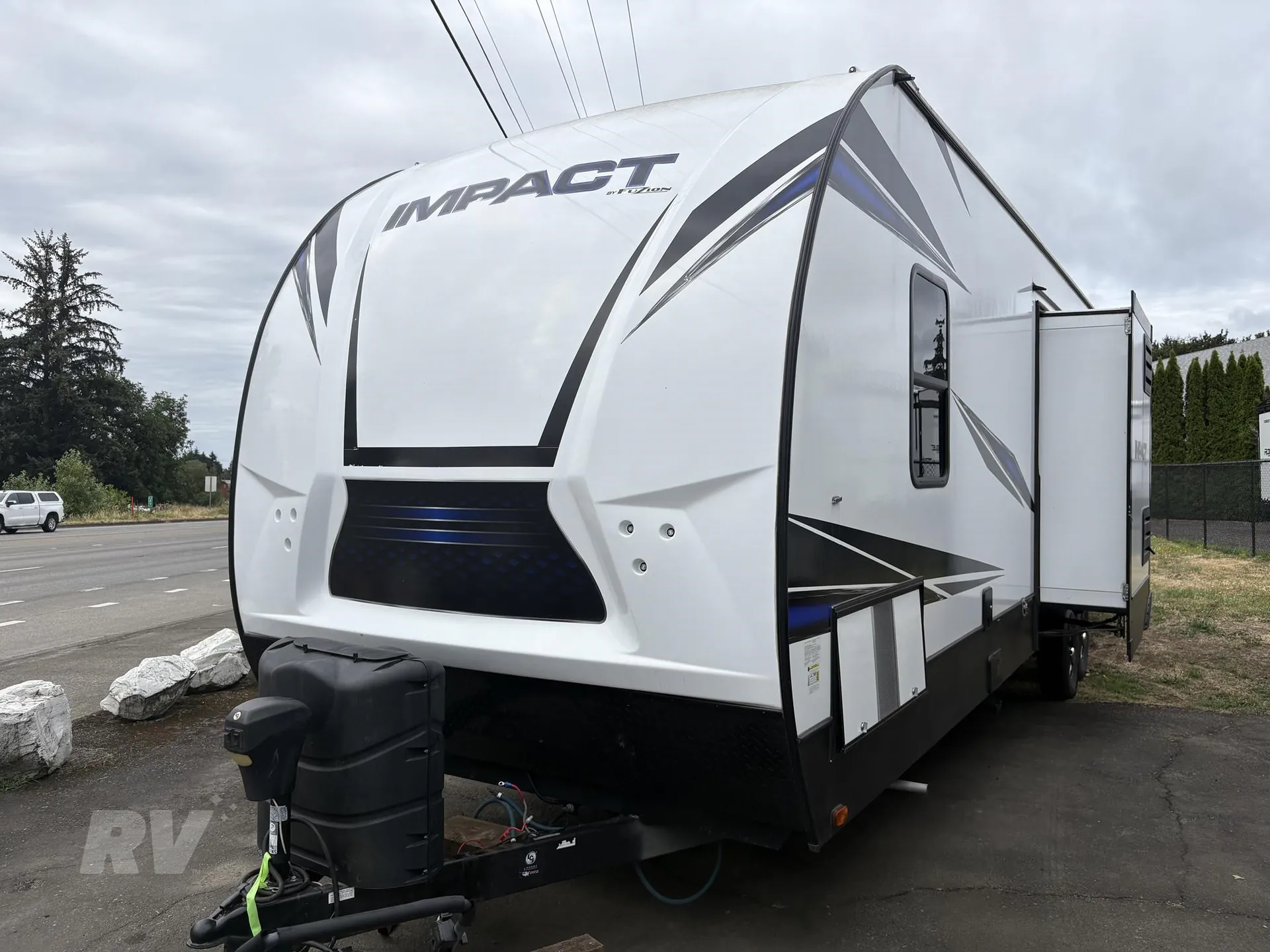 2020 Keystone Fuzion Impact 330 - Photo 4