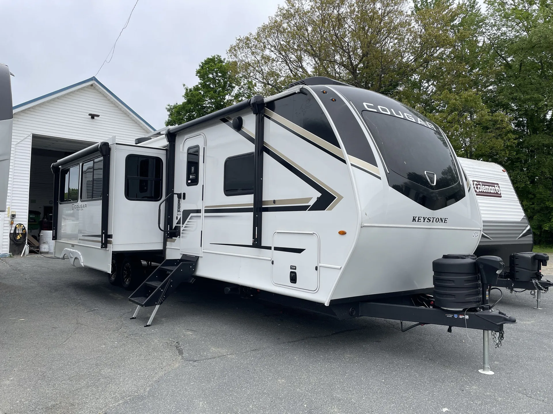 2026 Keystone Cougar Half-Ton 34TSB - Photo 2