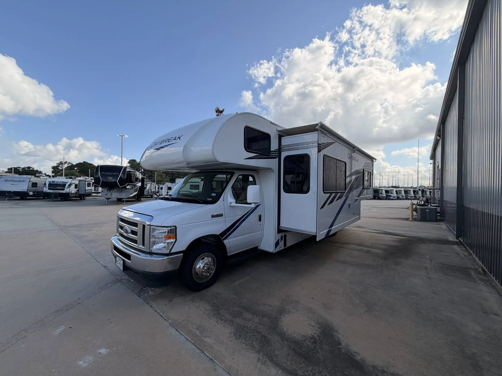 2021 Thor DAYBREAK 27 - Main photo