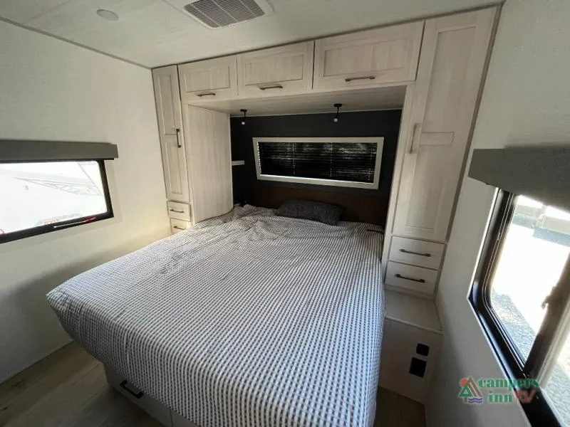 2026 Forest River Grand Surveyor 290RLDS - Photo 3