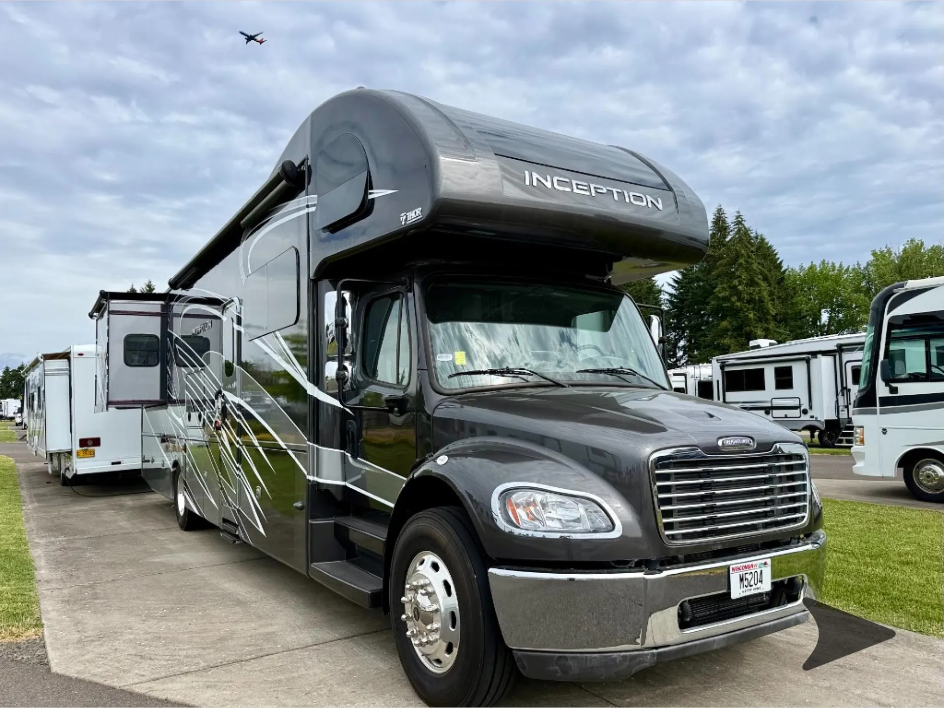 2024 Thor Motor Coach Inception 38BX - Photo 2