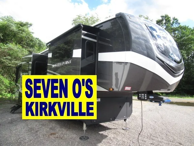2026 Jayco North Point 382FLRB - Photo 2