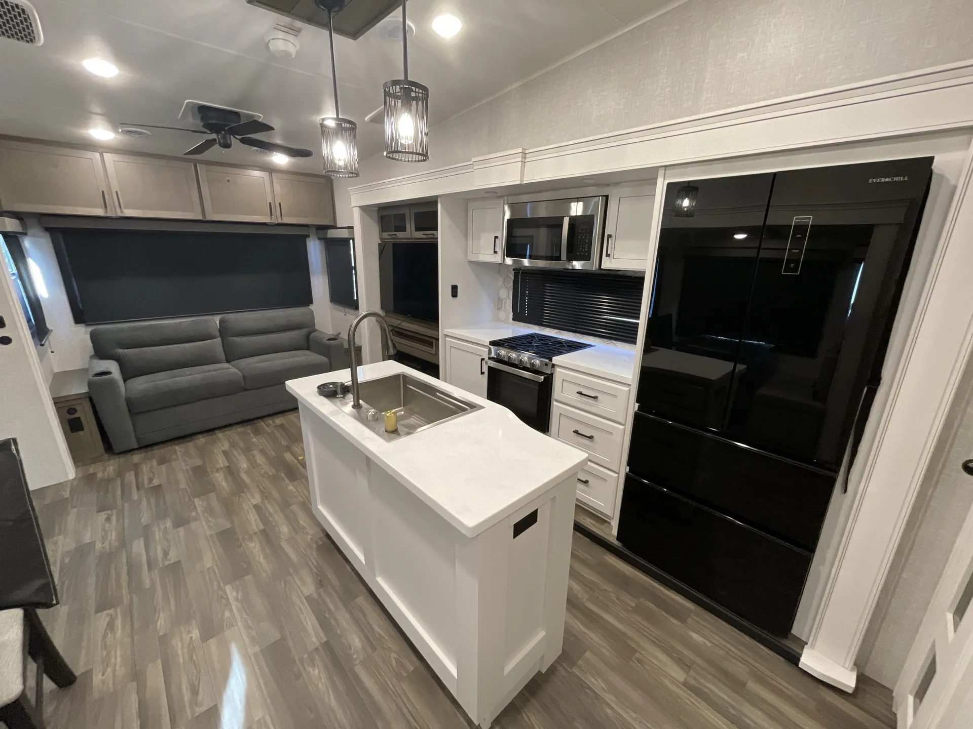 2025 Jayco Eagle 370FBTS — living area main