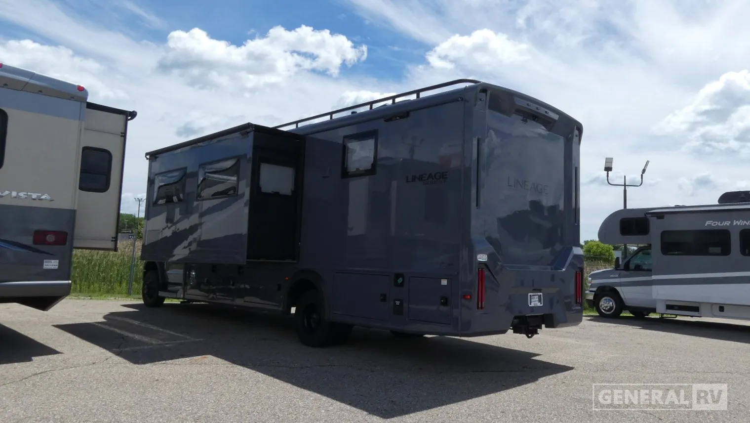 2026 Grand Design Lineage Series F 31ZW - Photo 4