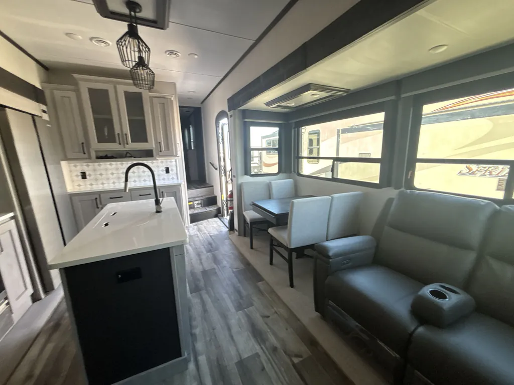 2024 Keystone Montana High Country 381TB, Photos photo 3