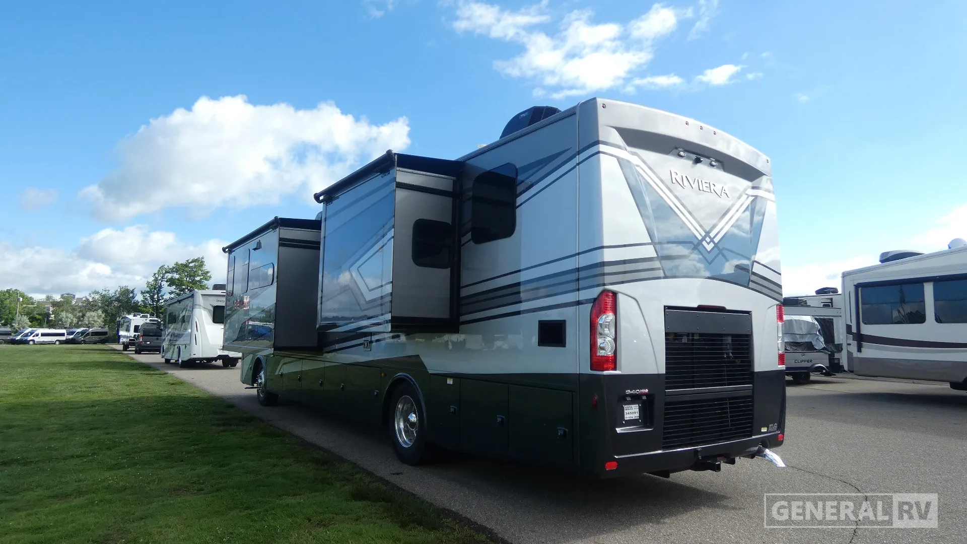 2027 Thor Motor Coach Riviera 39BH - Photo 4
