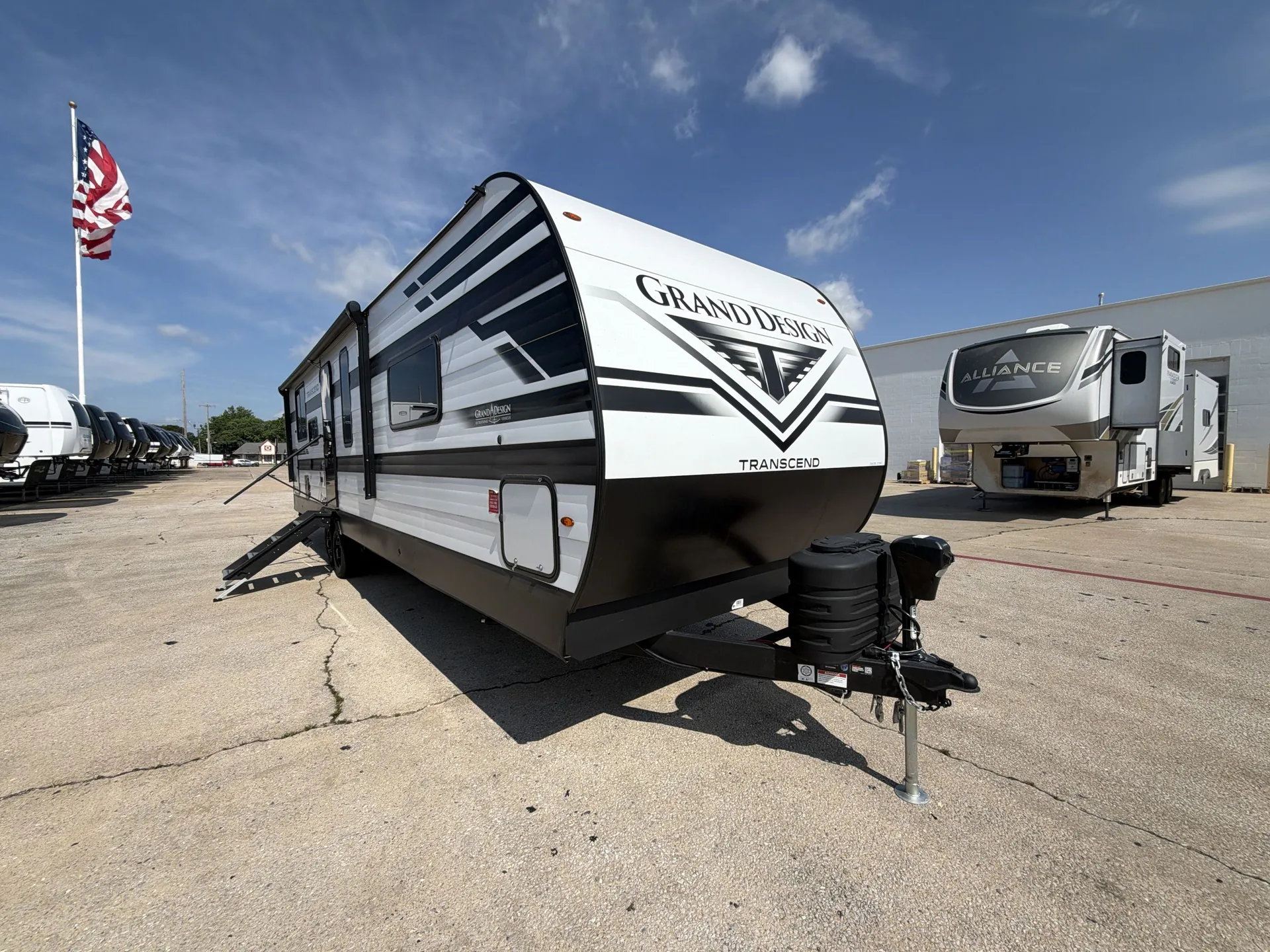 2027 Grand Design Transcend 315RKT - Photo 2