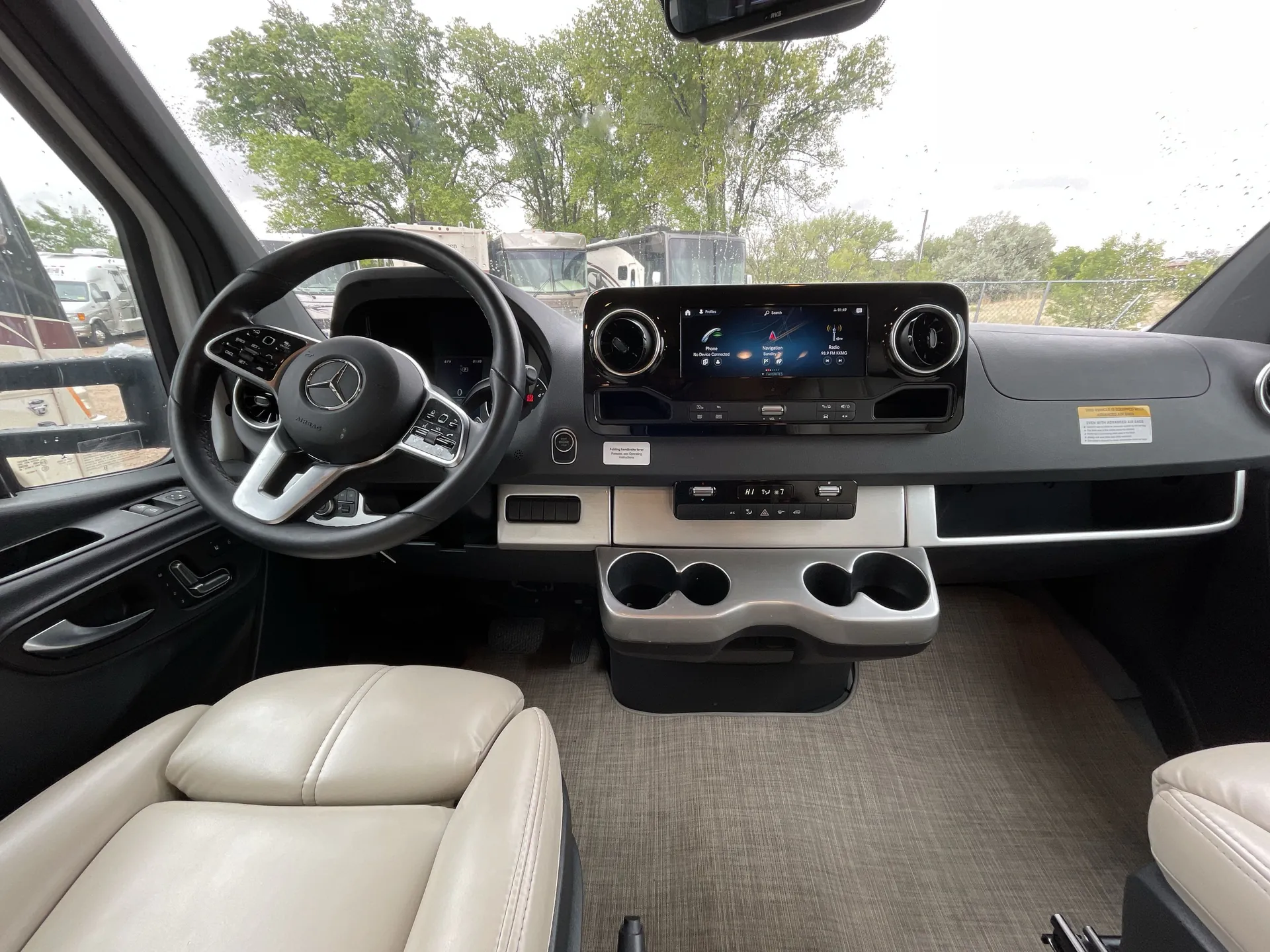 2024 Thor Motor Coach Tiburon 24XL - Photo 3