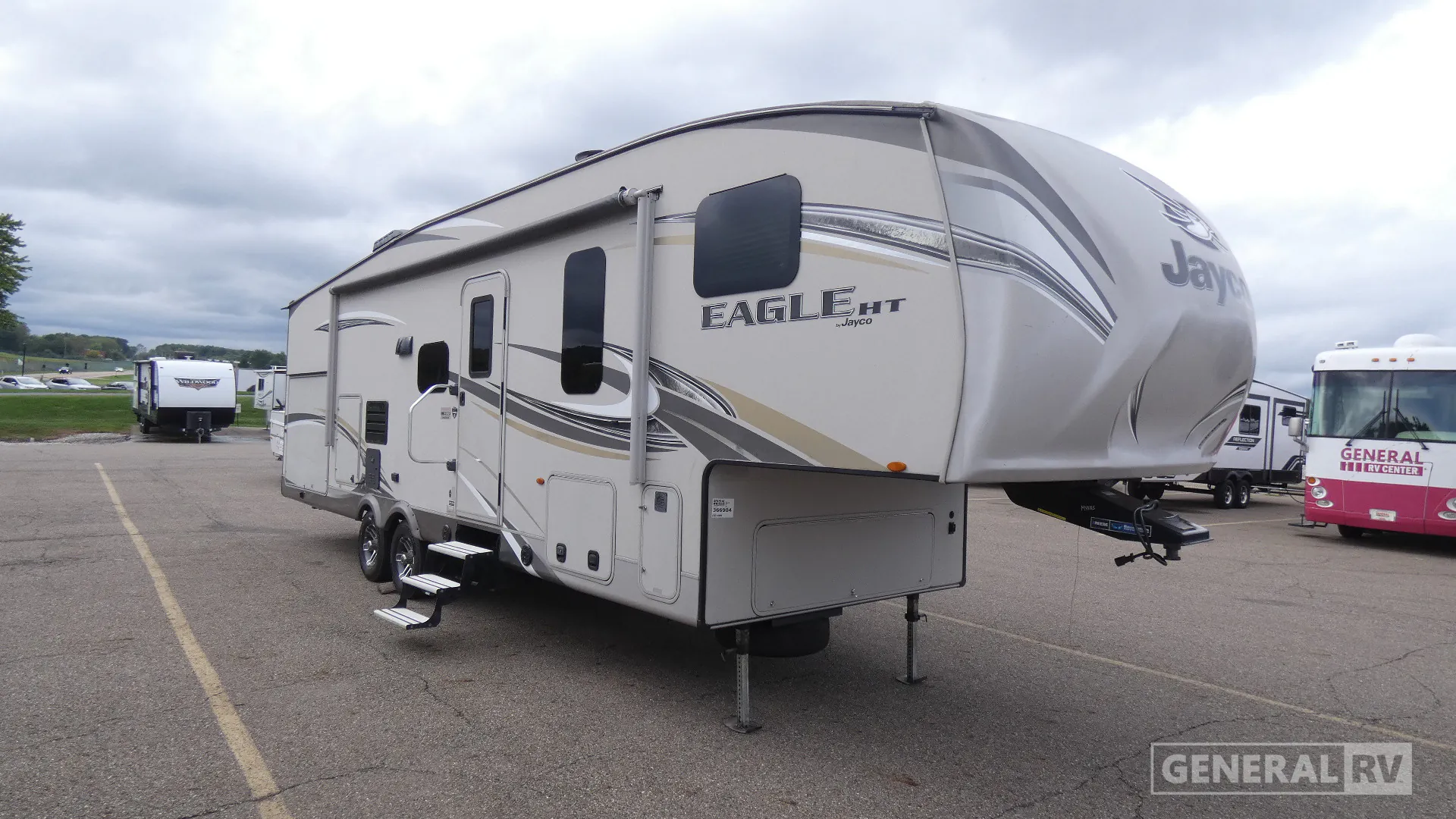 2017 Jayco Eagle HT 29.5BHDS - Photo 2