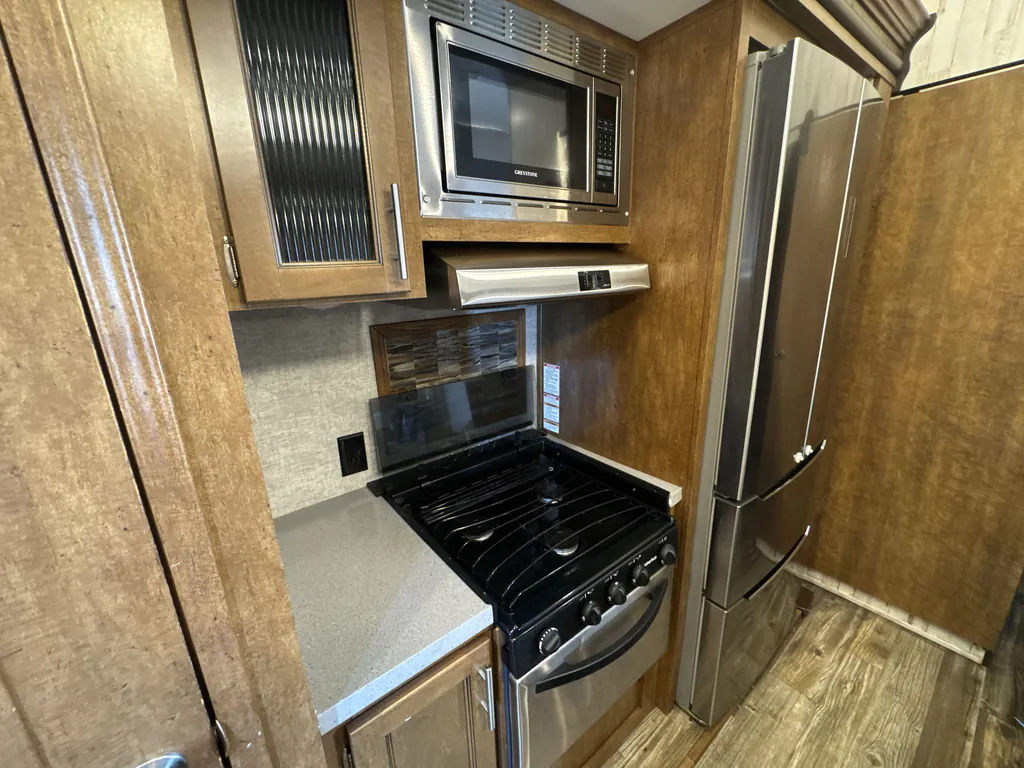 2019 Forest River Sabre 36BHQ, Photos photo 10