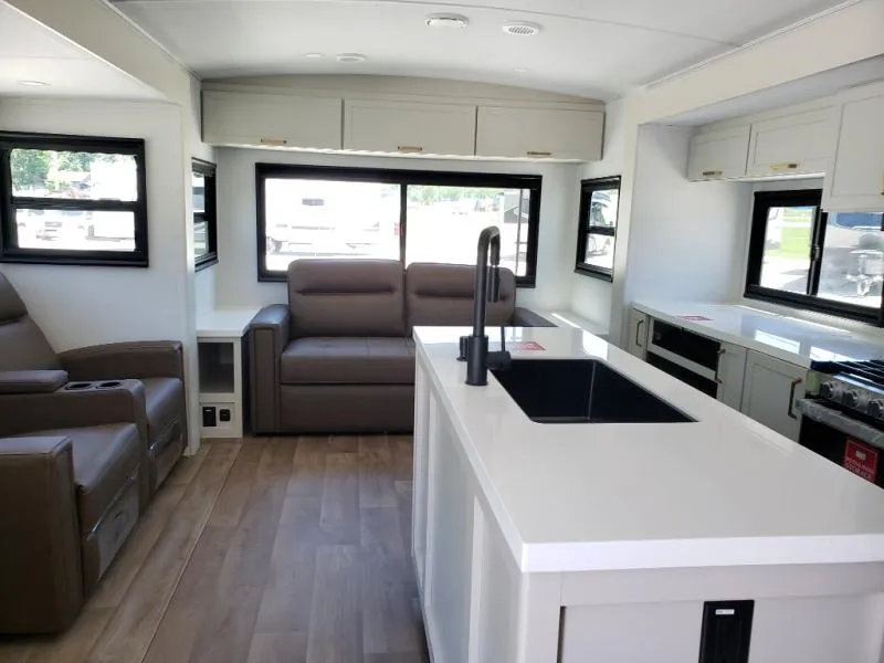 2027 Grand Design Imagine 2970RL - Photo 3