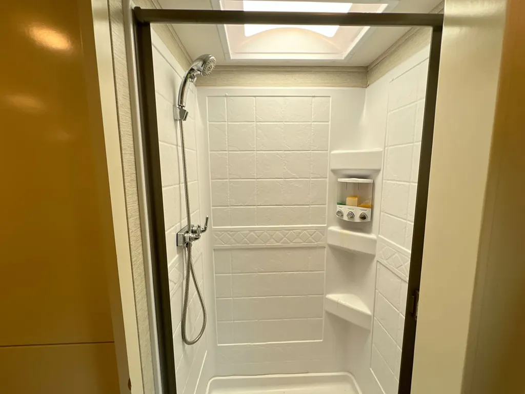 2020 Tiffin Wayfarer 25 RW, Photos photo 9