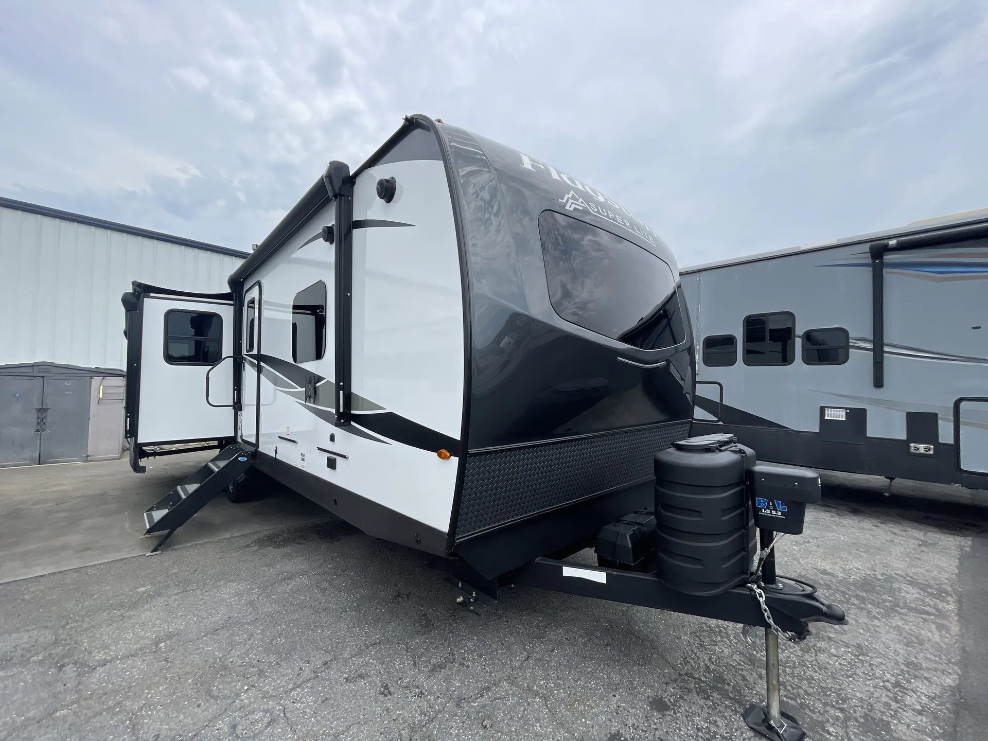 2025 Forest River Flagstaff Super Lite 29RLS - Photo 2