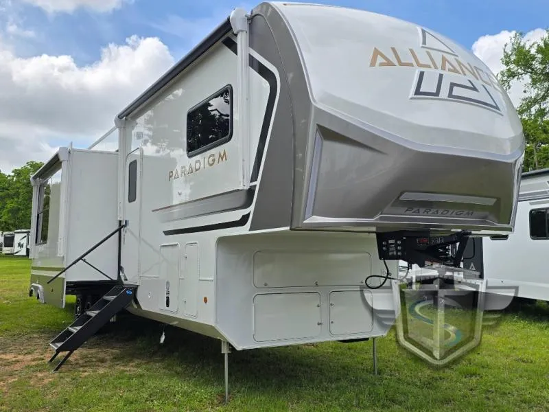 2026 Alliance RV Paradigm 395DS - Photo 2