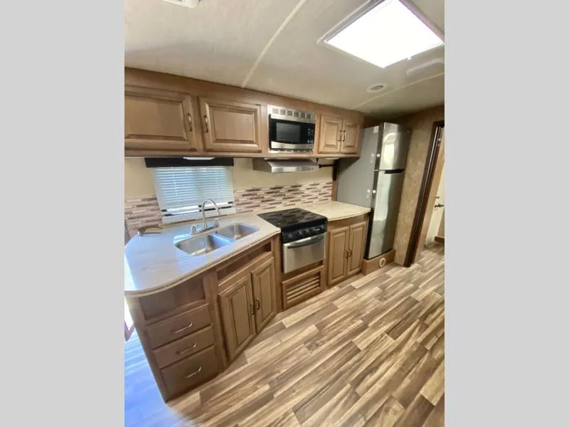 2017 Cruiser RV Fun Finder Signature 265RBSS - Photo 4