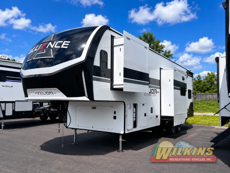 2026 Alliance RV Valor 32A10 - Photo 4