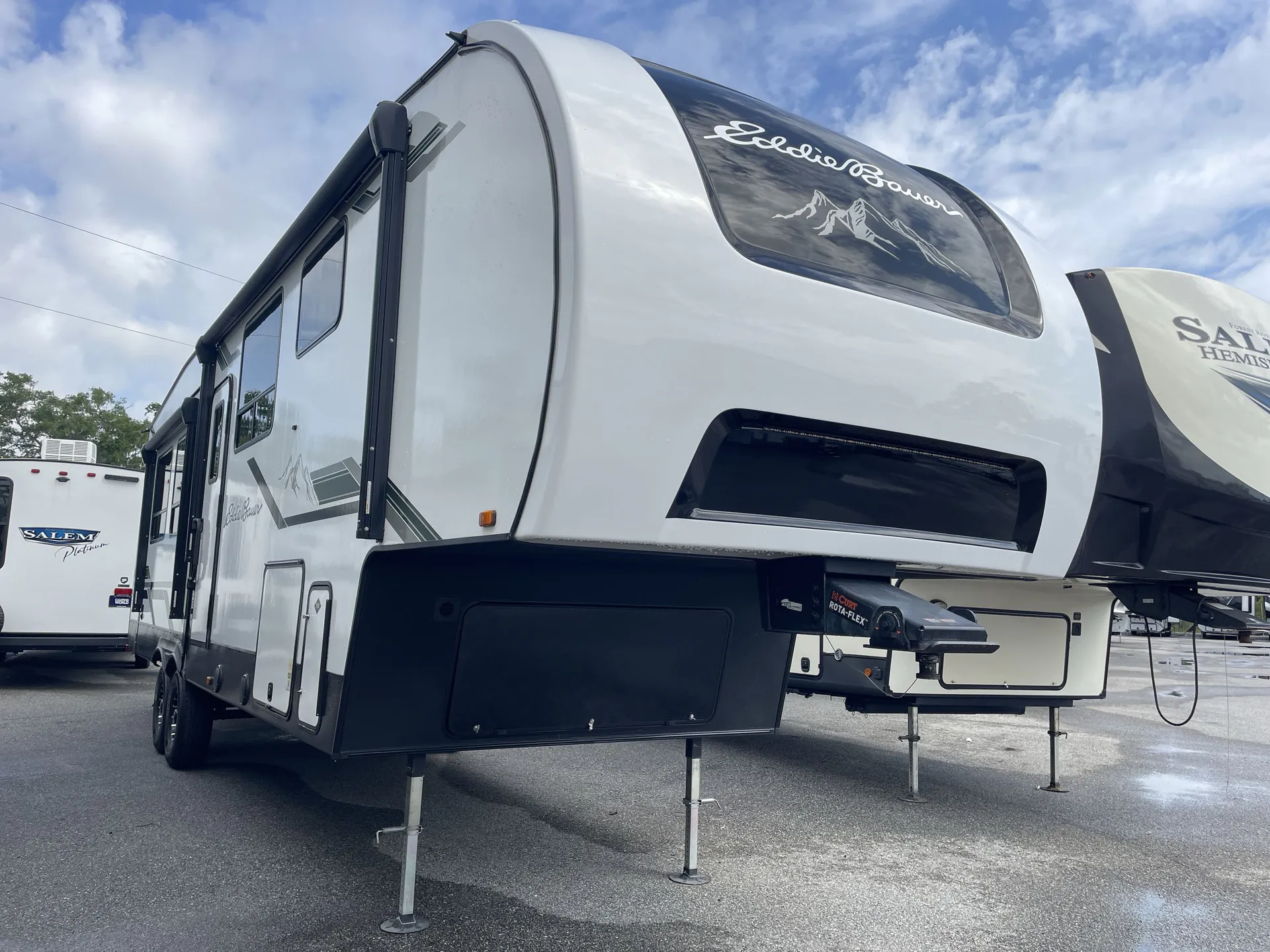 2024 Heartland Eddie Bauer Signature 3100RL - Photo 2
