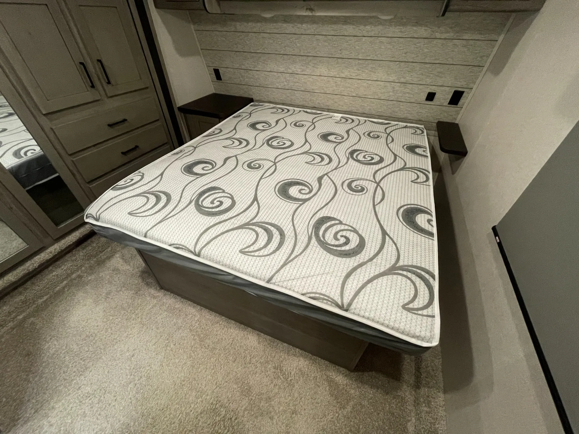 2020 Keystone Raptor 423 - Photo 4