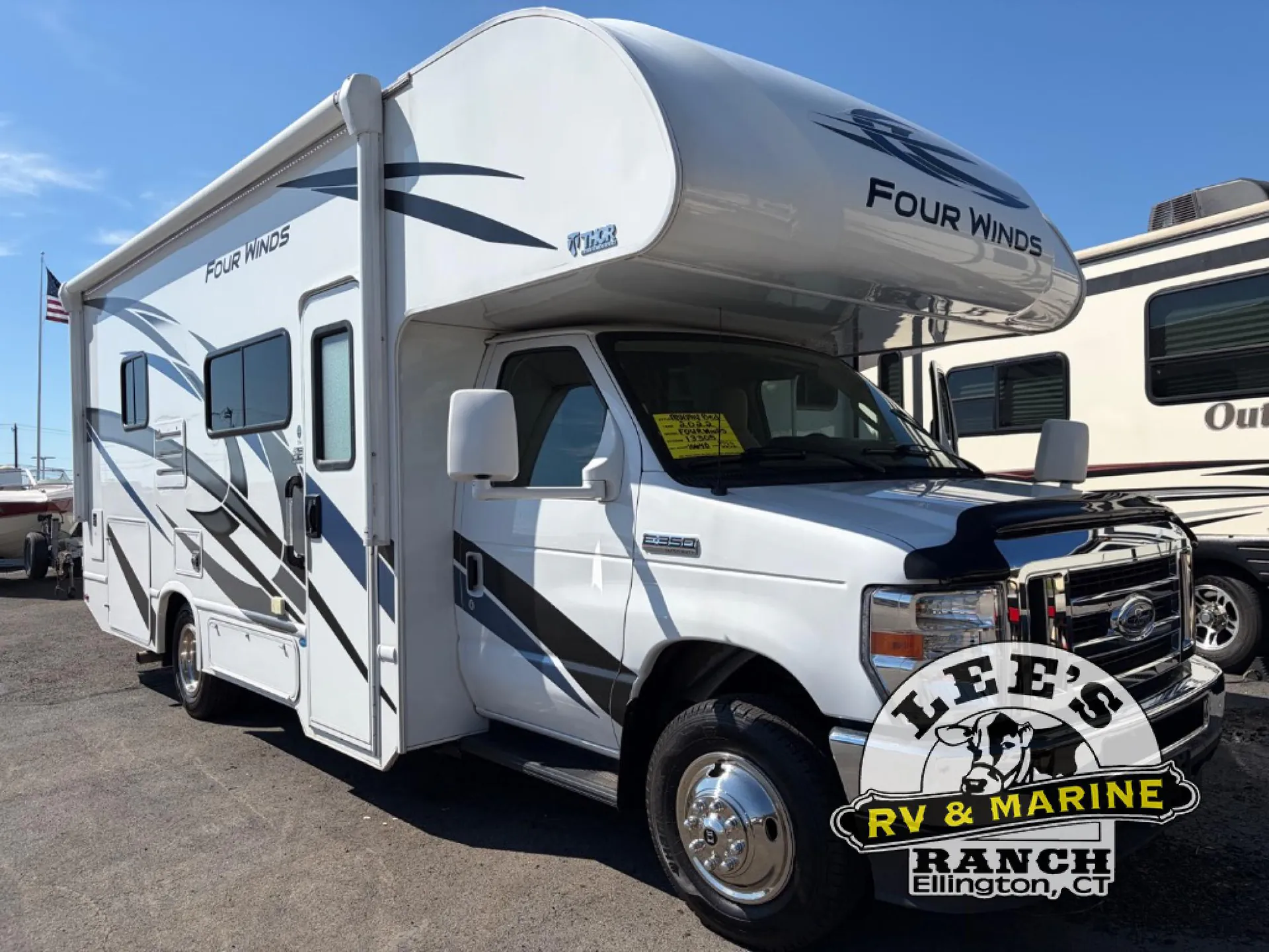 2022 Thor Motor Coach Four Winds 25M - Photo 2