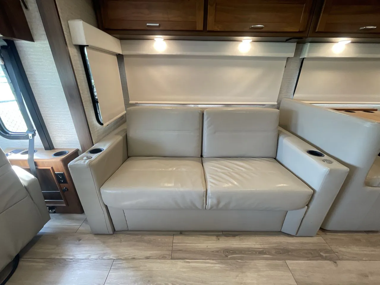 2024 Winnebago Forza 36H - Photo 4