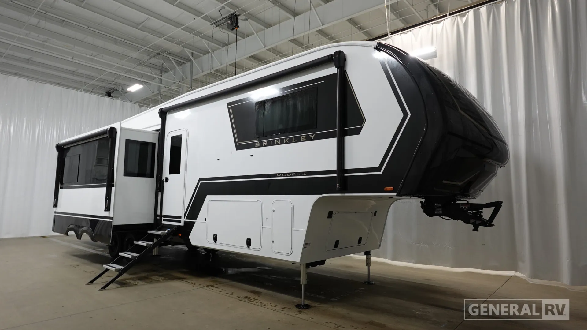 2027 Brinkley Model Z 3515 - Photo 2