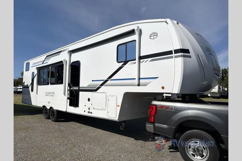 2026 Forest River Cherokee Arctic Wolf 331BH - Photo 2
