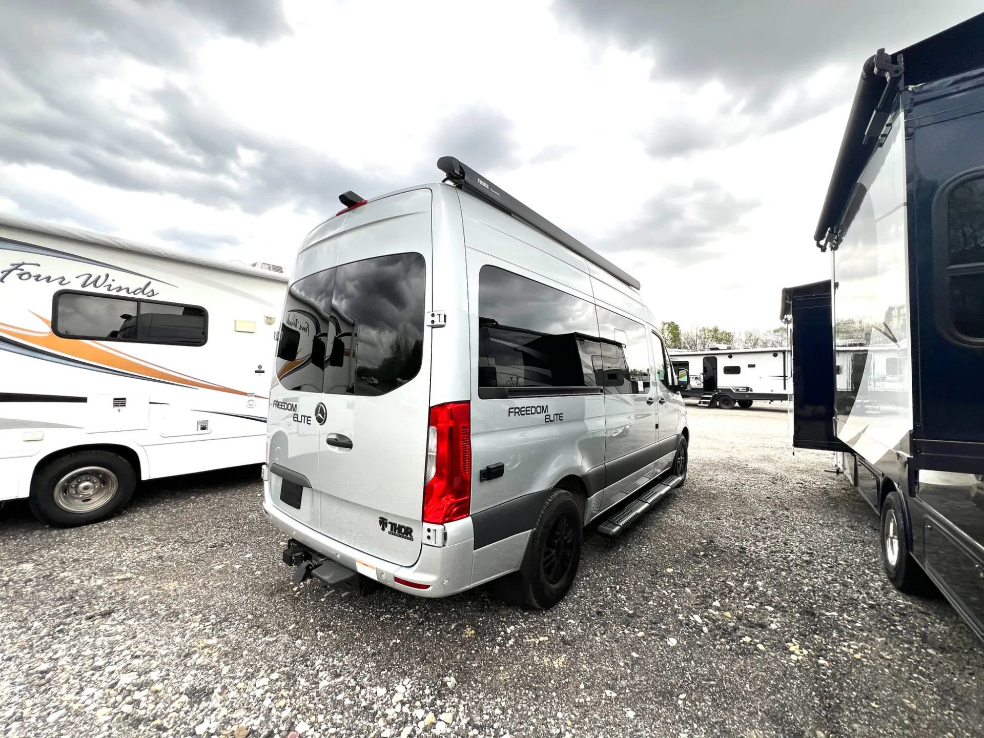 2024 Thor Motor Coach Freedom Elite Van 19R - Photo 3