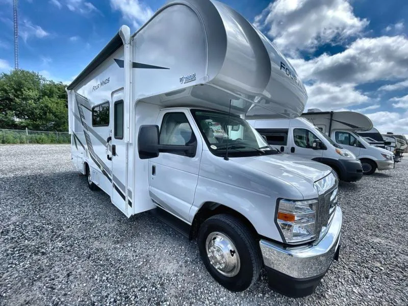 2025 Thor Motor Coach Four Winds 24F - Photo 3