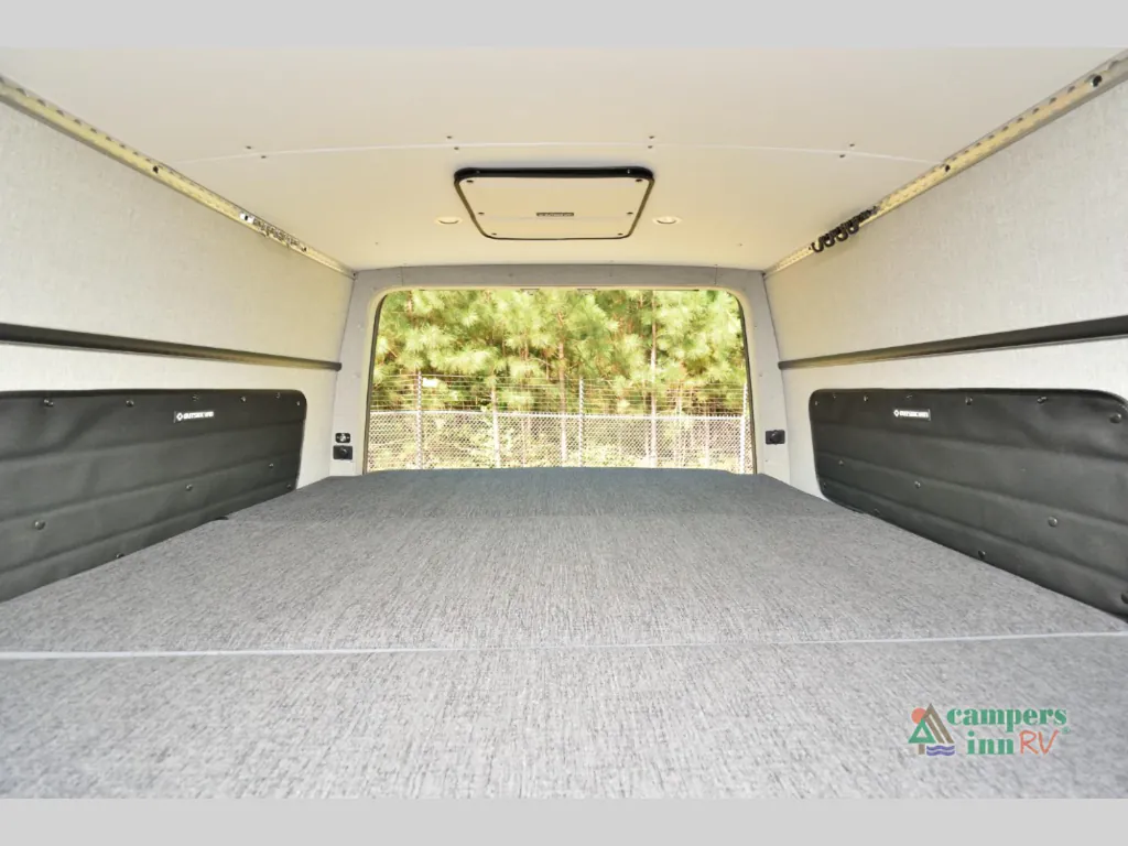 2023 Outside Van Approach 170, Photos photo 24