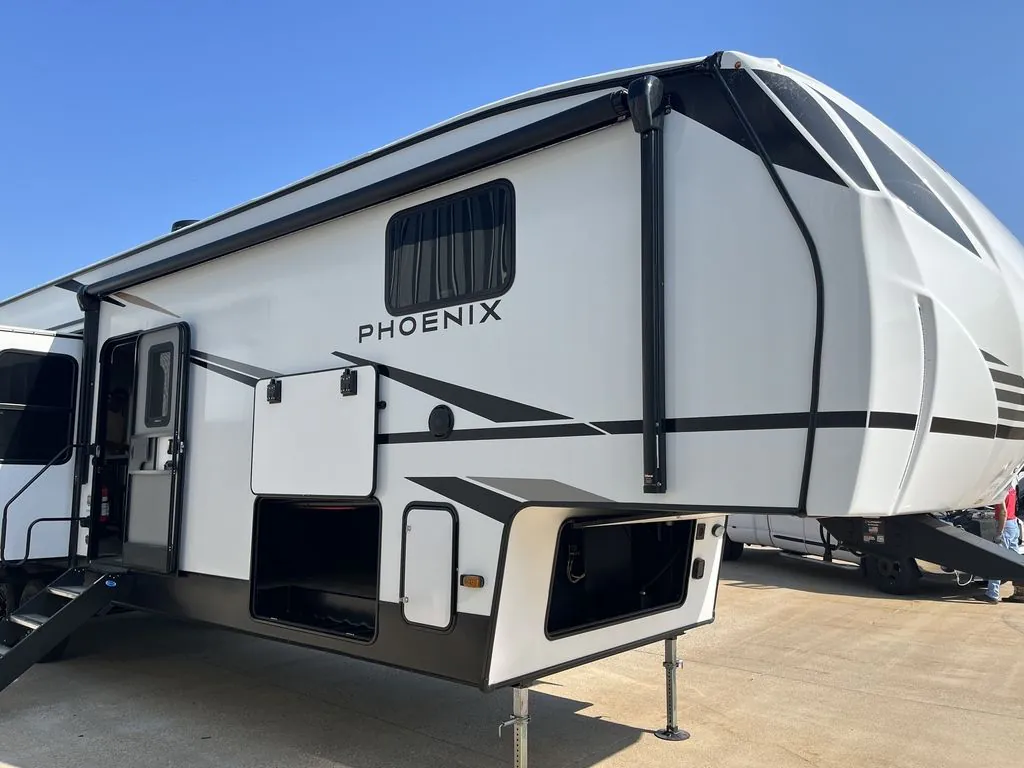 2026 Shasta Phoenix 389DEK - Photo 3