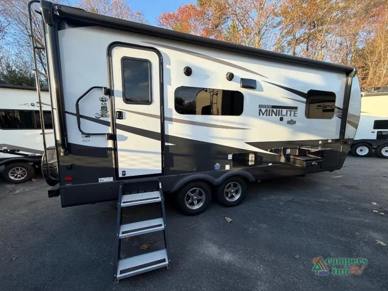 2025 Forest River Rockwood Mini Lite 2205S - Photo 3