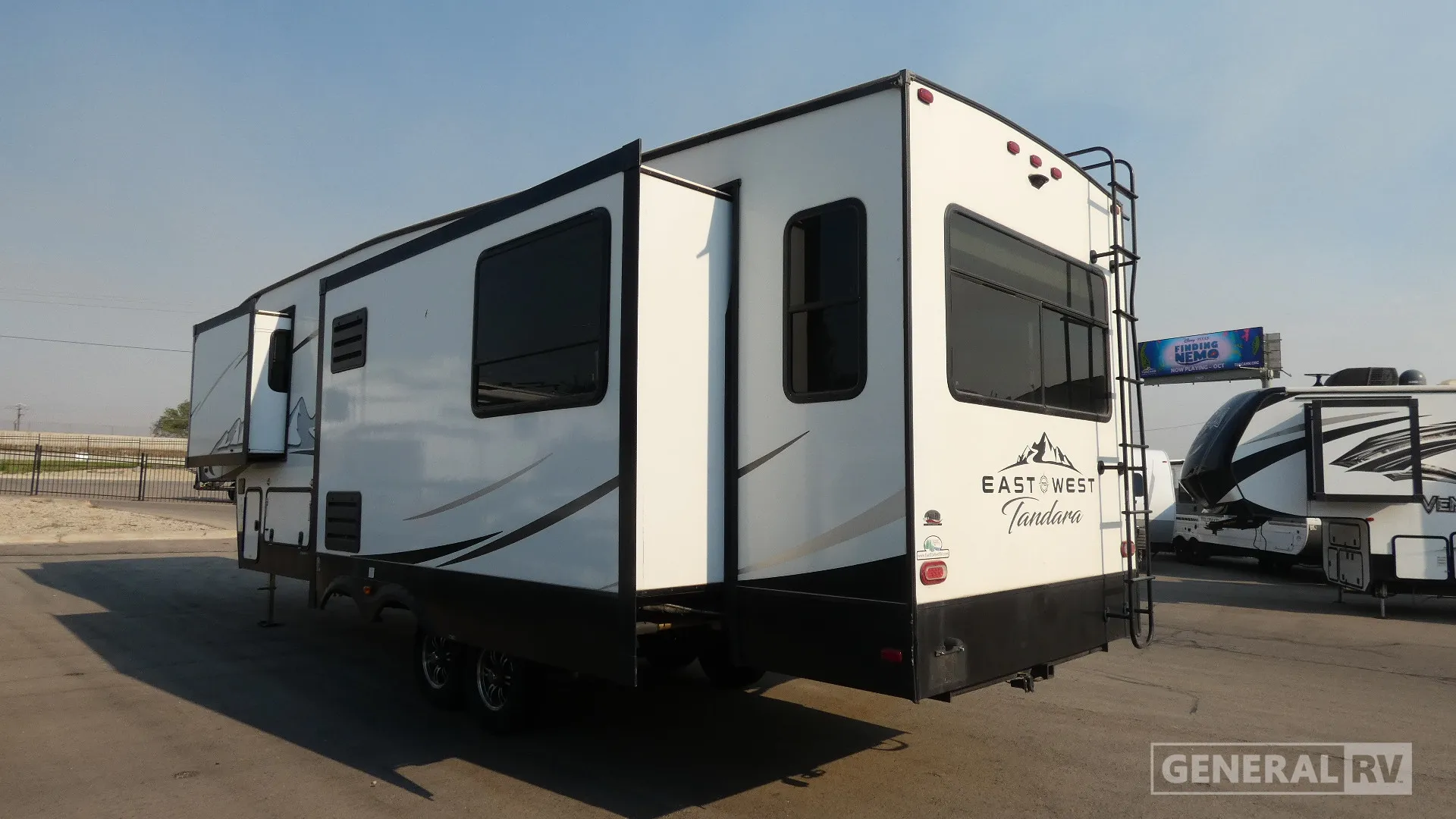 2021 EAST TO WEST Tandara 321RL-OK - Photo 4