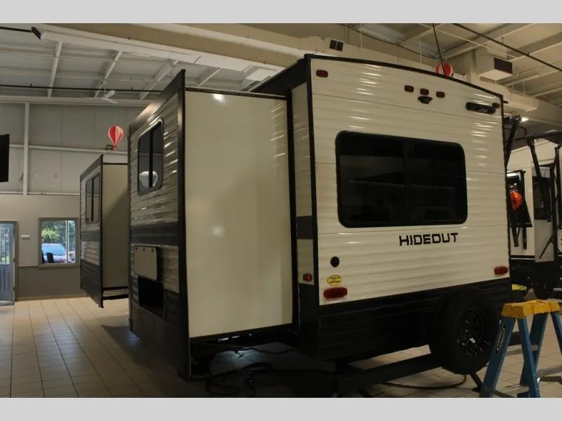 2025 Keystone Hideout East 24FKS - Photo 4