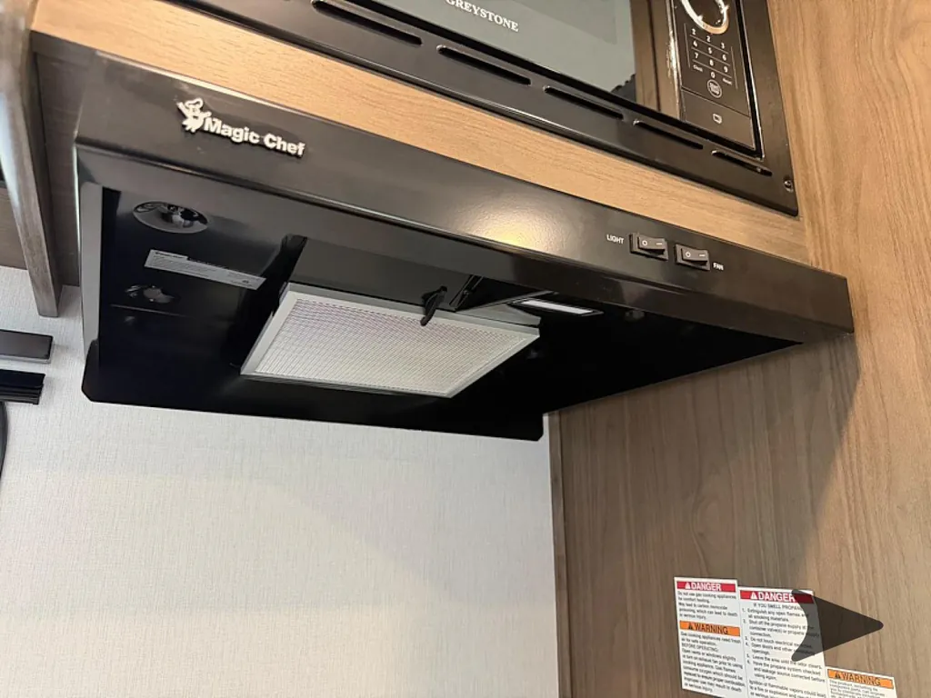 2027 Coachmen Freedom Express Select 29SE, Photos photo 34