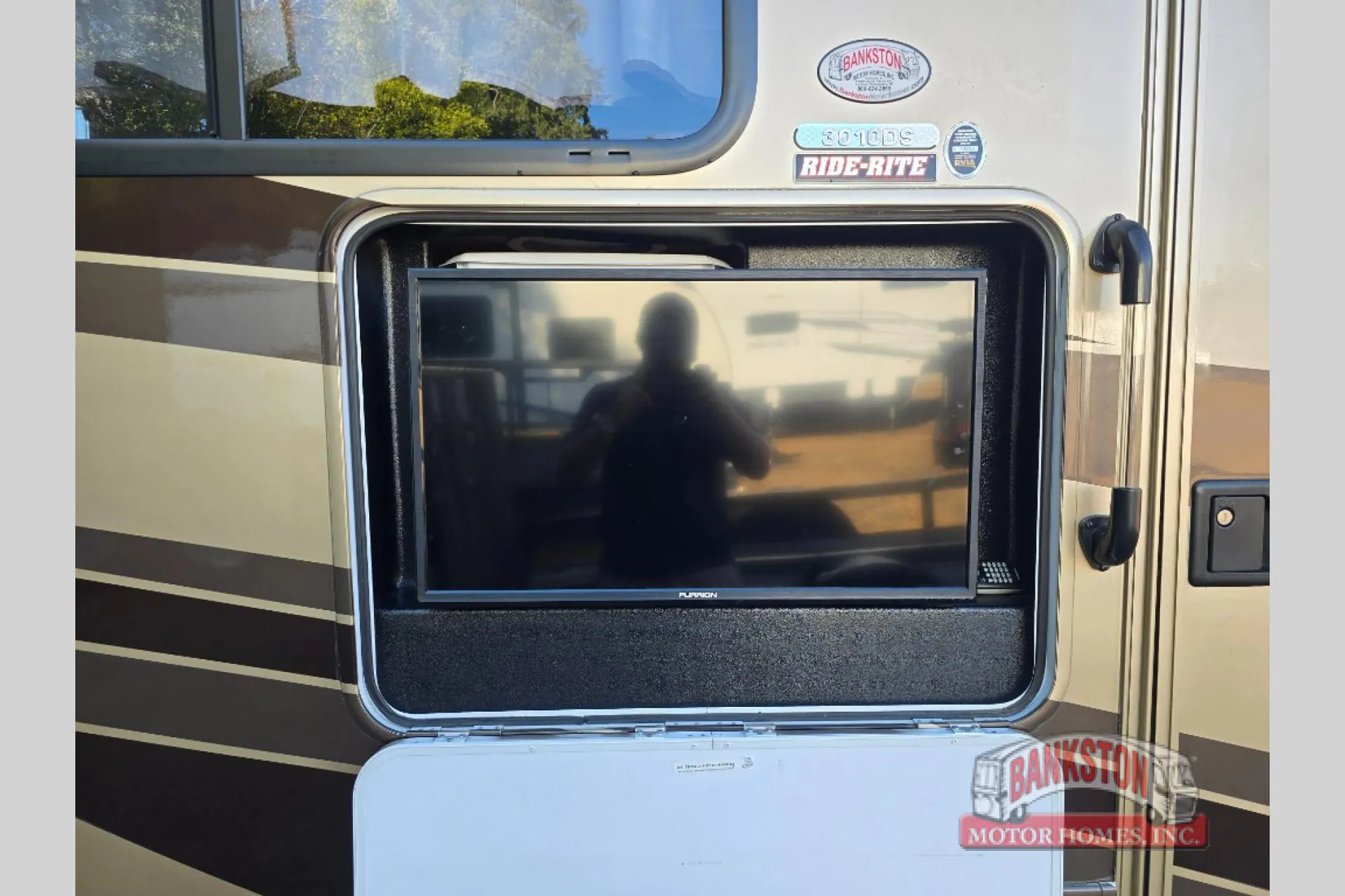 2017 Forest River Sunseeker 3010DS - Photo 4
